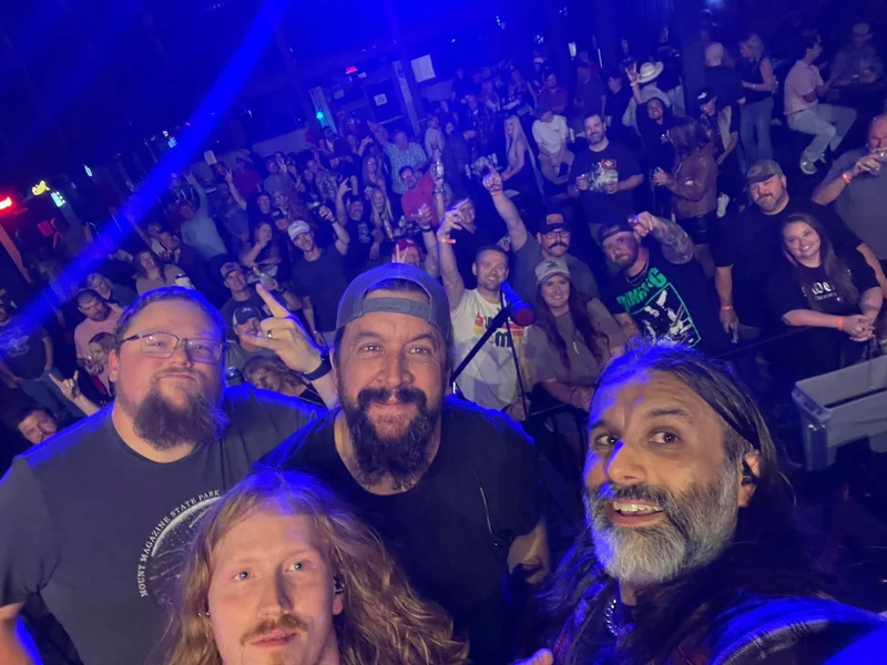 Crowd - The Rev 45 Revheads (Fans)